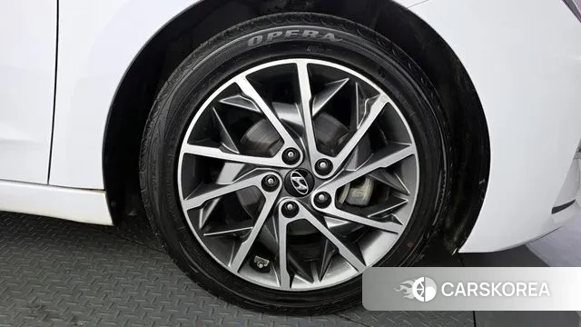 Hyundai The New Avante AD id 3728358 из Кореи 15