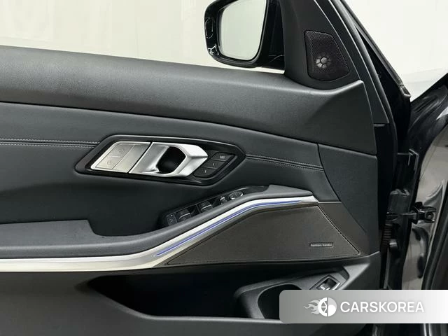 BMW 3 series id 4221376 из Китая 13