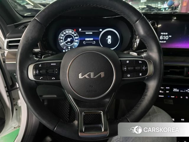 Kia K5 3rd generation 2023 Белый из Кореи, фото 5