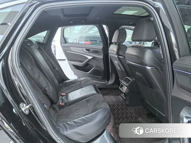 Audi A6L id 4258923 из Китая 9
