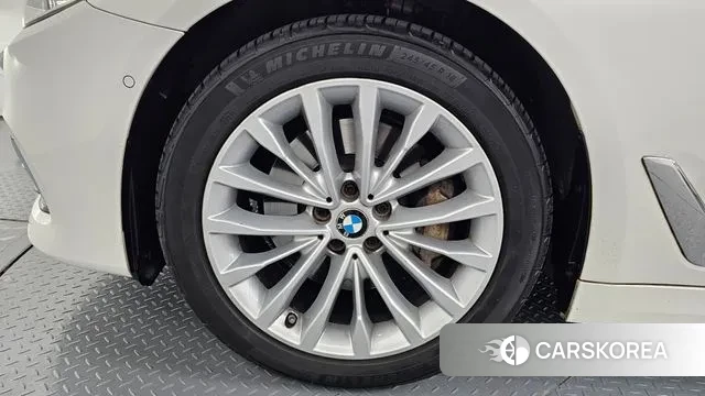 BMW 5 Series (G30) id 3283346 из Кореи 15