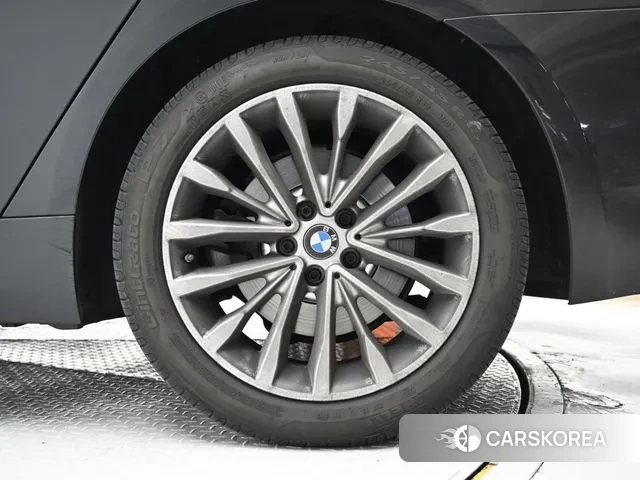 BMW 5 Series (G30) id 3697785 из Кореи 15