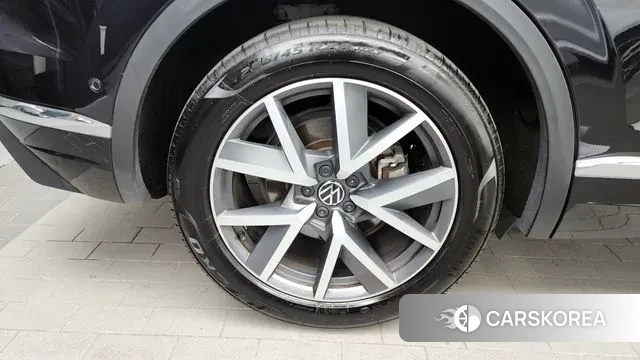 Volkswagen Touareg 3rd generation id 3535322 из Кореи 15