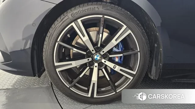 BMW 5 Series (G60) id 3359703 из Кореи 15