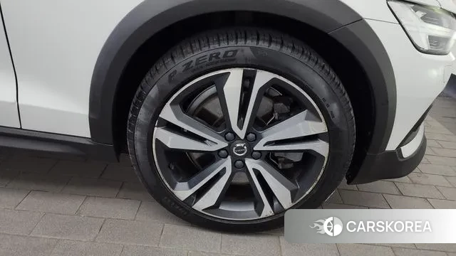 Volvo V60 Cross-Country 2nd Generation id 3028531 из Кореи 15