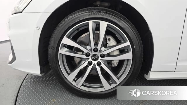 Audi A6 (C8) id 4388527 из Кореи 29