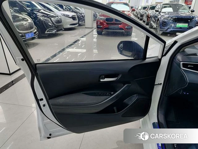 Toyota Corolla 2022 Белый из Китая, фото 5