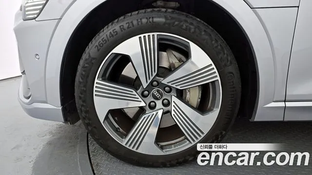 Audi e-Tron id 2833145 из Кореи 15