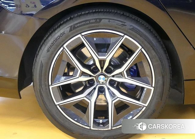 BMW 5 Series (G60) id 4388200 из Кореи 15