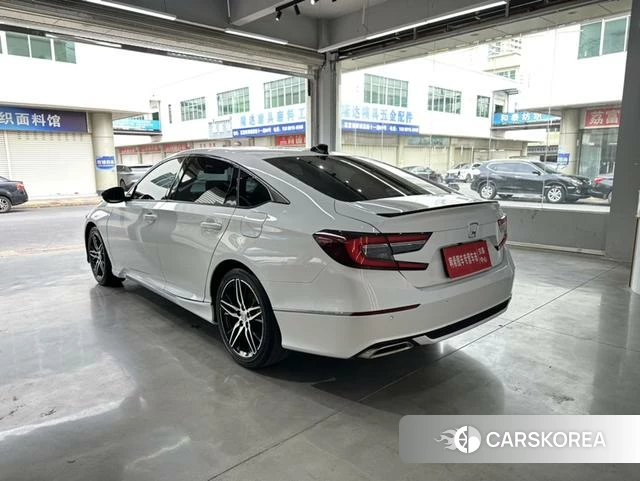 Honda Accord id 4205772 из Китая 34
