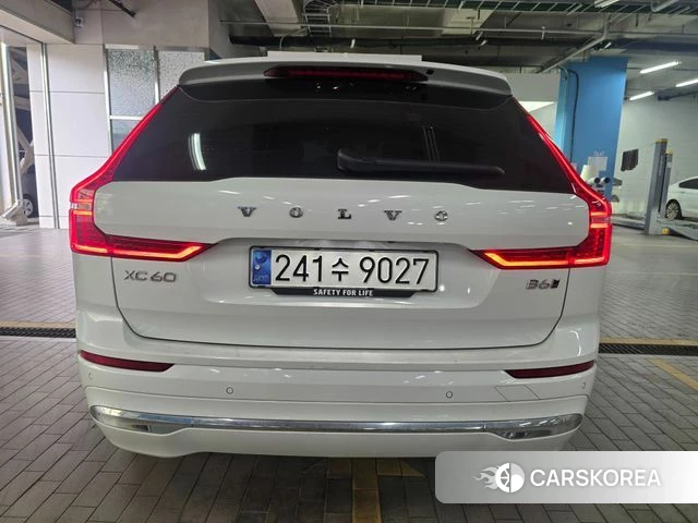 Volvo XC60 second Generation 2024 Белый из Кореи, фото 5