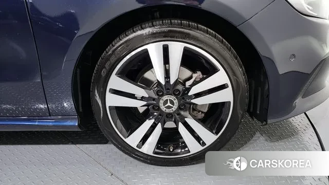 Mercedes-Benz A-Class W176 id 3547666 из Кореи 15