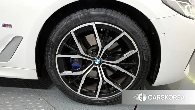 BMW 5 Series (G30) id 3865417 из Кореи 15