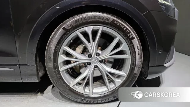 Audi Q8 (4M) id 3023928 из Кореи 15