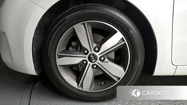 Kia The New K3 id 3009496 из Кореи 15