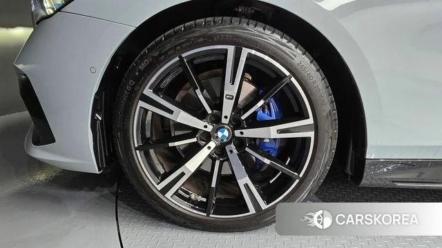 BMW 5 Series (G60) id 4686968 из Кореи 15