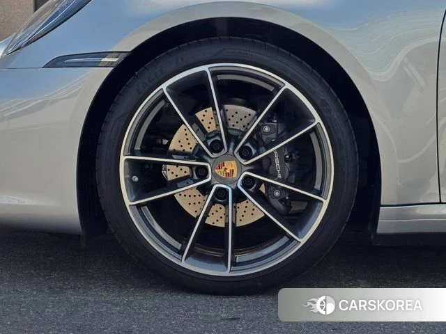 Porsche 911(992) id 3982024 из Кореи 15