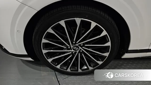 Hyundai Grandeur (GN7) id 2979340 из Кореи 15