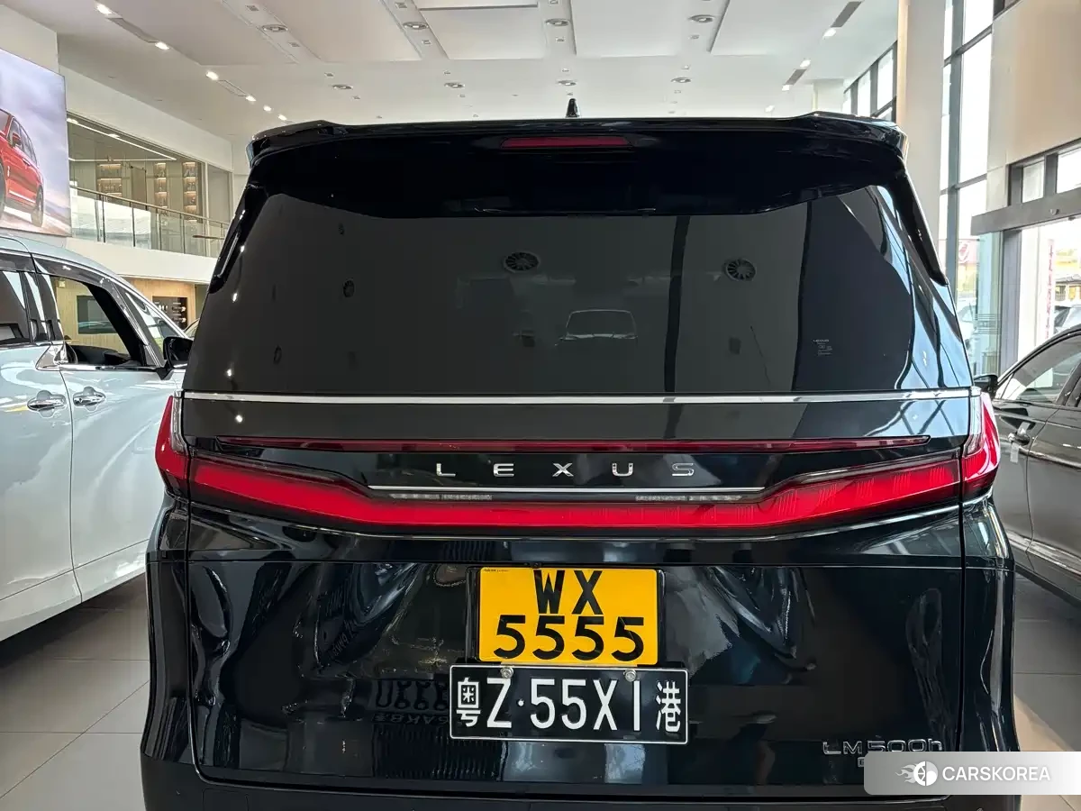 Lexus LM 2025 Черный из Китая, фото 6