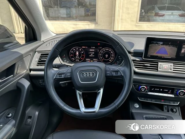 Audi Q5L id 3876339 из Китая 12