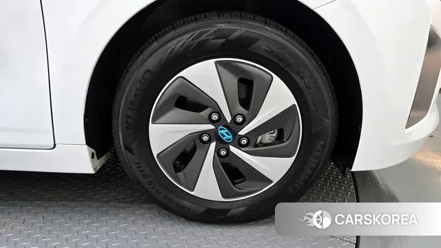 Hyundai Ionic Hybrid id 3060728 из Кореи 15