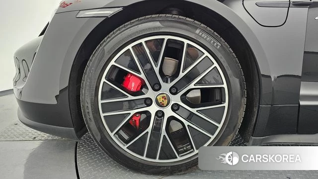 Porsche Taycan id 4369891 из Кореи 35