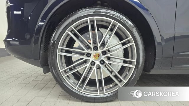 Porsche Cayenne (PO536) id 3916157 из Кореи 15