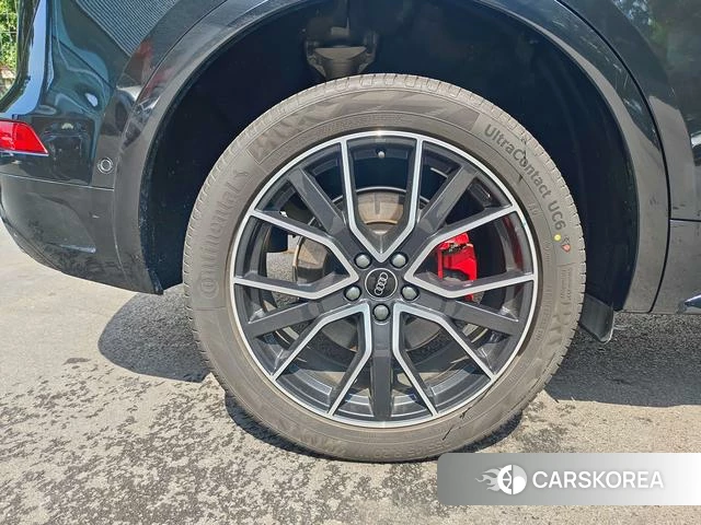 Audi Q5L id 4274409 из Китая 17
