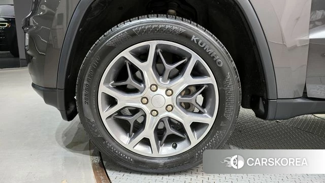 Jeep Grand Cherokee id 3955524 из Кореи 15