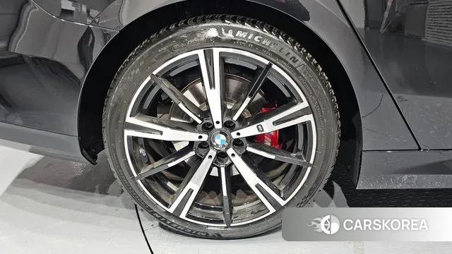 BMW 5 Series (G60) id 3605558 из Кореи 15