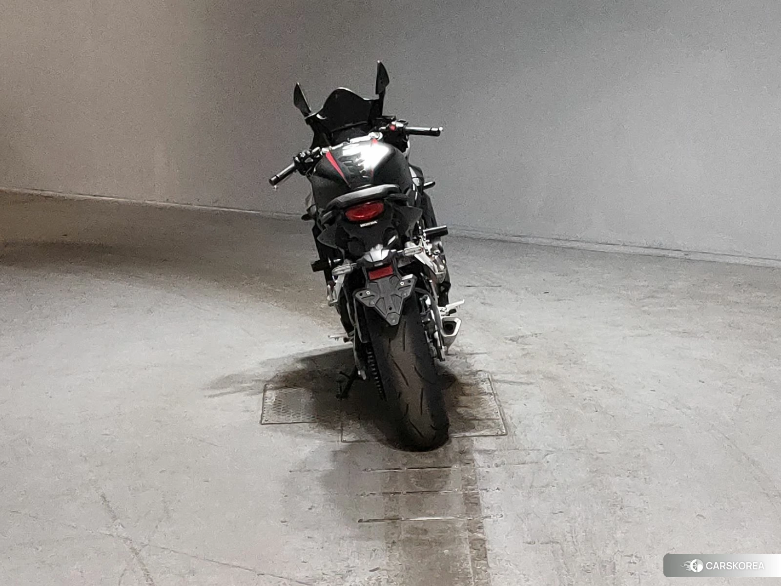 Проданный Honda CBR650R id 4200274 из Японии, фото 4