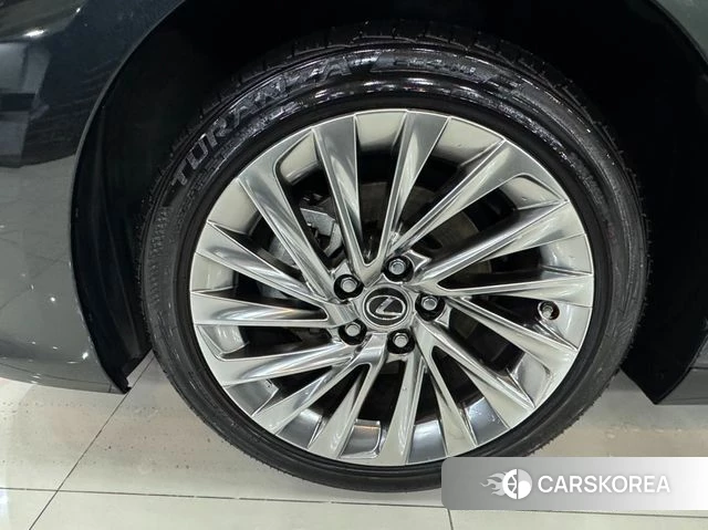 Lexus ES300h 7th generation id 4254968 из Кореи 15