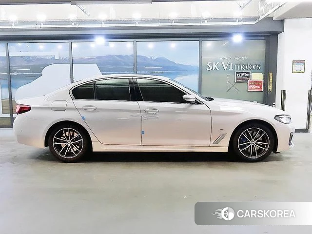 BMW 5 Series (G30) id 3914844 из Кореи 15