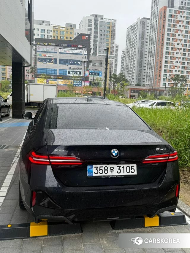 BMW 5 Series (G60) 2026 Черный из Кореи, фото 5