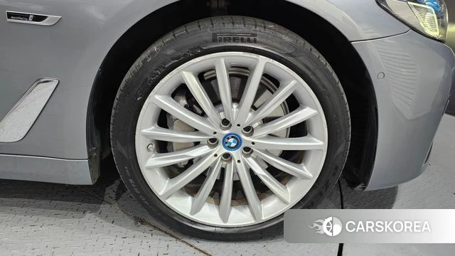 BMW 5 Series (G30) id 4186623 из Кореи 25