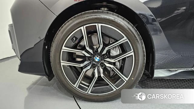 BMW 7 Series (G70) id 4408001 из Кореи 36