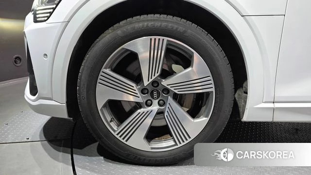 Audi e-Tron id 4603975 из Кореи 15