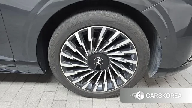 Hyundai Grandeur Hybrid (GN7) id 3190630 из Кореи 15