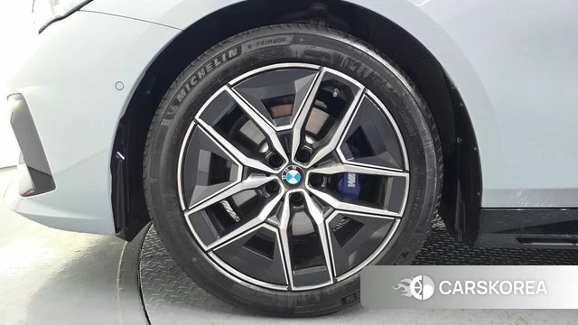 BMW 5 Series (G60) id 4248114 из Кореи 15