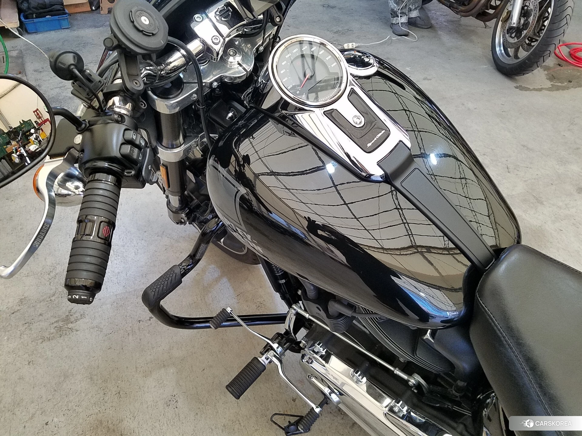 Проданный Harley-Davidson Softail Sport Glide FLSB1750 2023 из Японии, фото 2