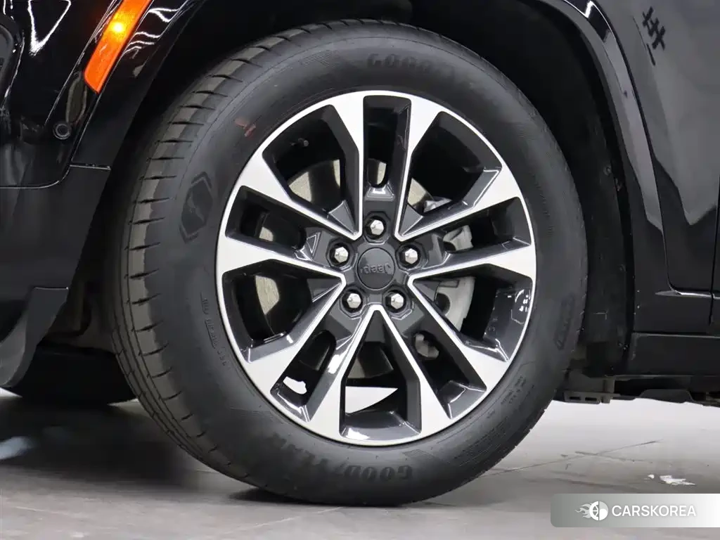 Jeep Grand Cherokee 4xe (imported) id 4577853 из Китая 28