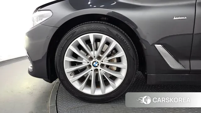 BMW 5 Series (G30) id 3557870 из Кореи 15