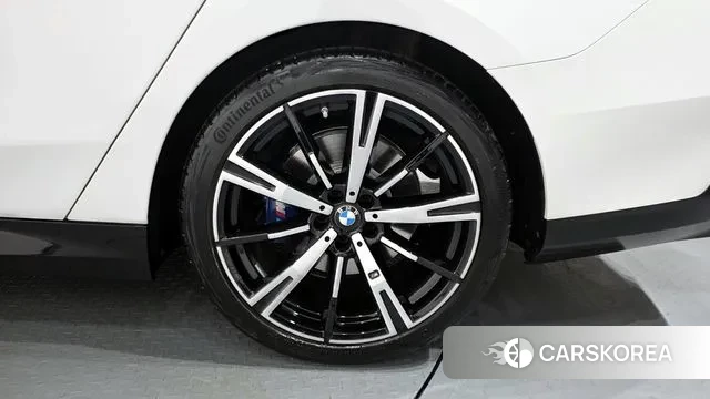 BMW 5 Series (G60) id 3576236 из Кореи 15