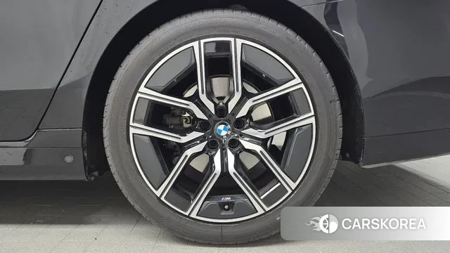 BMW 7 Series (G70) id 3554805 из Кореи 15