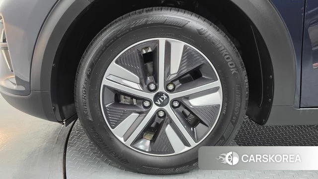 Kia The New Niro id 4383998 из Кореи 25