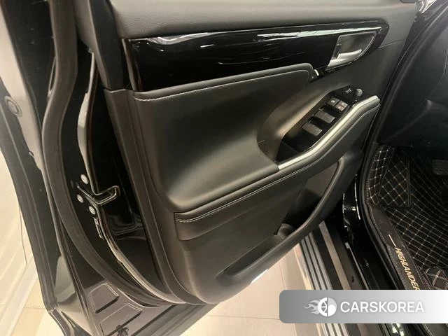 Toyota Highlander id 4278984 из Китая 10