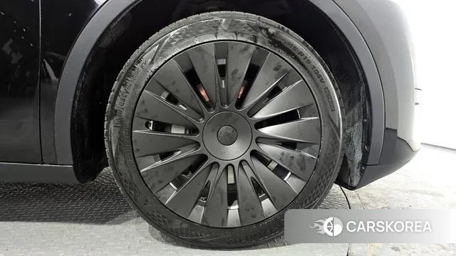 Tesla Model Y id 3580933 из Кореи 15