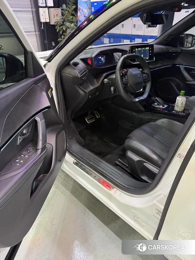 Peugeot e-2008 second generation 2021 Белый из Кореи, фото 5