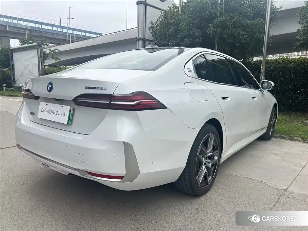 BMW i5 id 4570629 из Китая 11