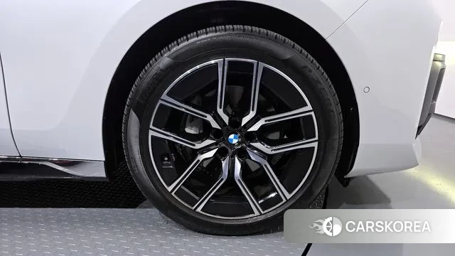 BMW 7 Series (G70) id 3523342 из Кореи 15